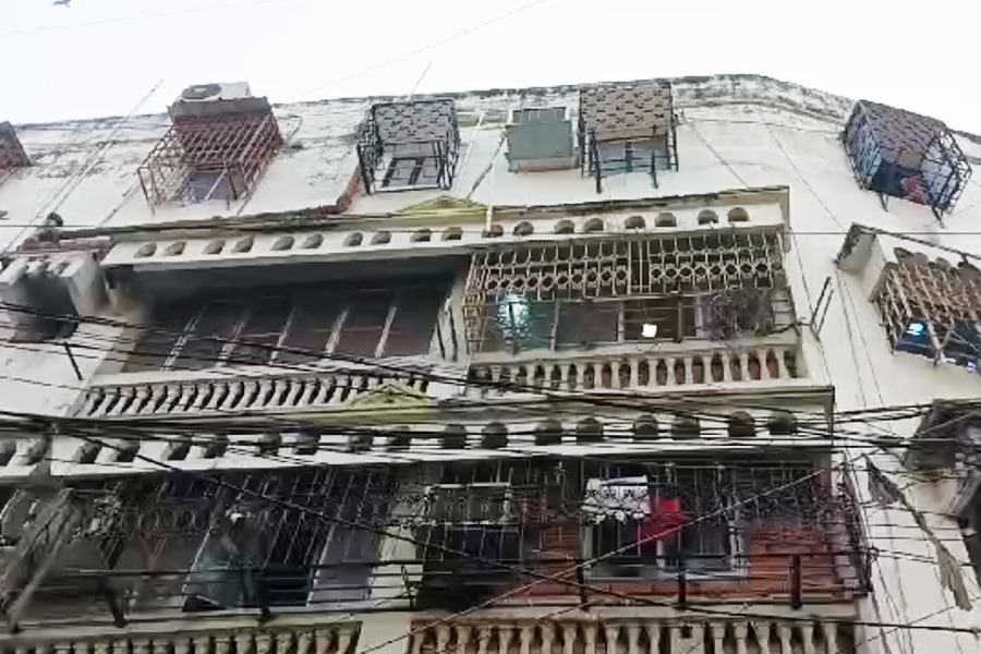 শংকর আঢ্যর ফ্ল্যাটের খোঁজ কলকাতাতেও? মারকুইস স্ট্রিটের আবাসনে তল্লাশি ইডির