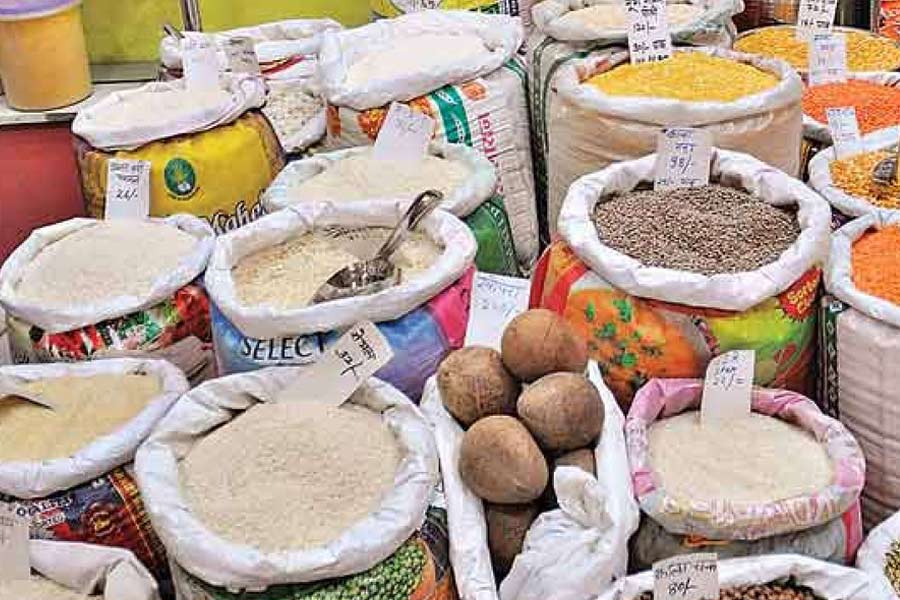 Centre takes decision to sell rice in oepn market to control price rise | Sangbad Pratidin