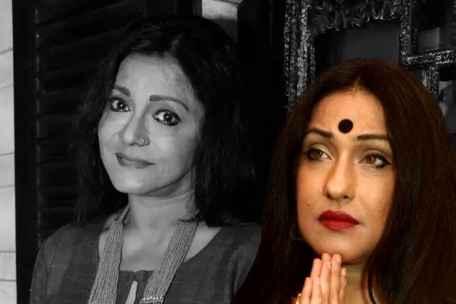 ‘আমার দিদি চলে গেল…’, প্রয়াত শ্রীলার স্মৃতিচারণে কান্নায় গলা বুজে এল ঋতুপর্ণার
