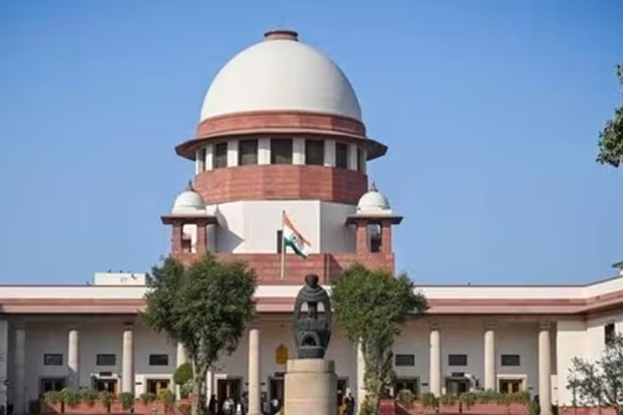 Man has no control over wife's streedhan, says SC