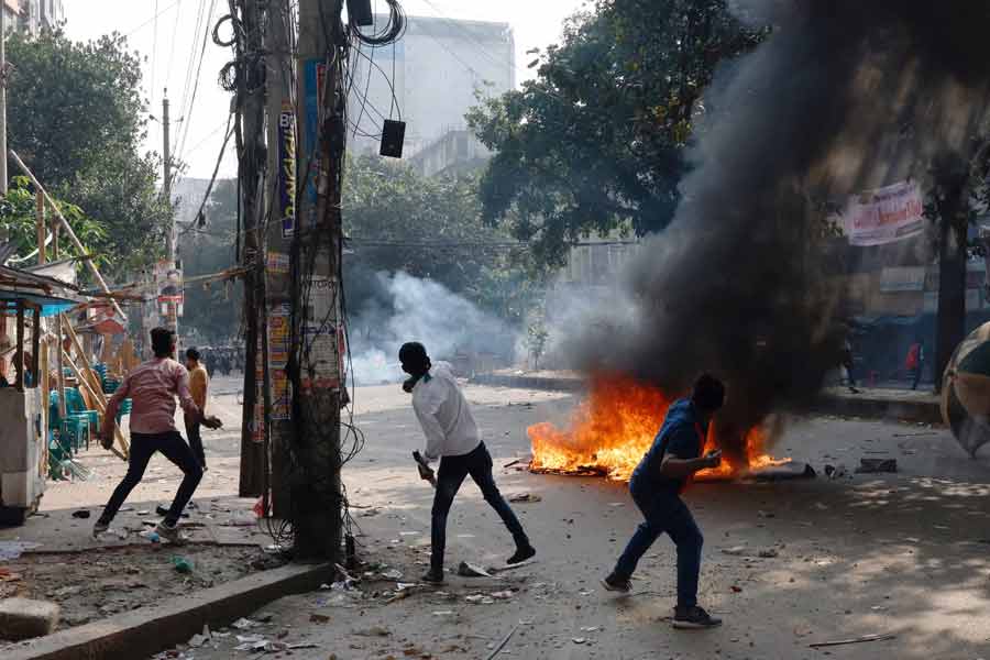 Post Poll Violence in Bangladesh: One died and more than 50 injured in clashes between two groups | Sangbad Pratidin