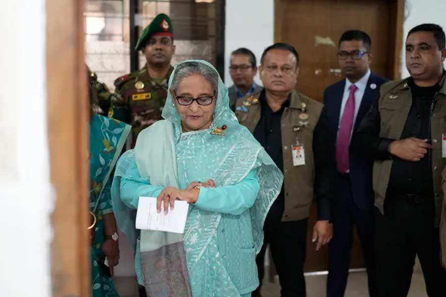 Bangladesh PM Sheikh Hasina casts vote, slams BNP। Sangbad Pratidin