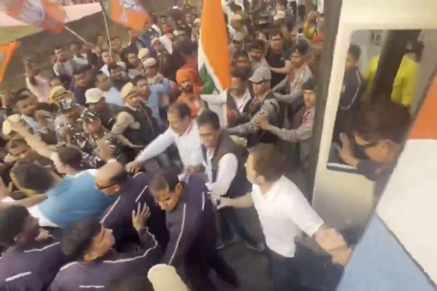 Rahul Gandhi lost his cool after Jai shri Ram chant, alleges BJP | Sangbad Pratidin