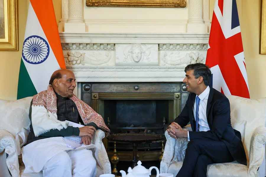 Rajnath Singh met UK PM Rishi Sunak, discuss defence releted issue। Sangbad Praditin