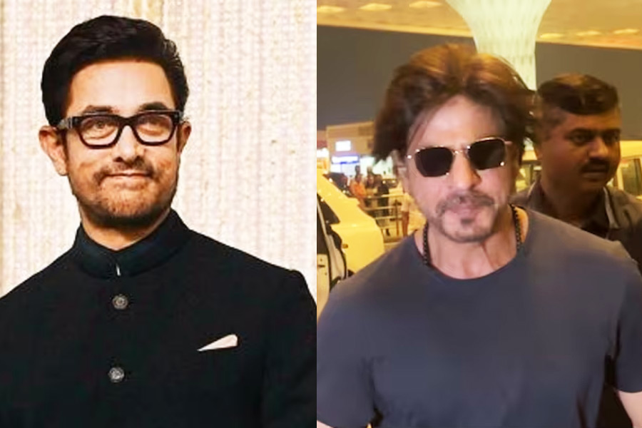 Shah Rukh Khan in Mumbai airport, Aamir Khan to leave for Delhi | Sangbad Pratidin