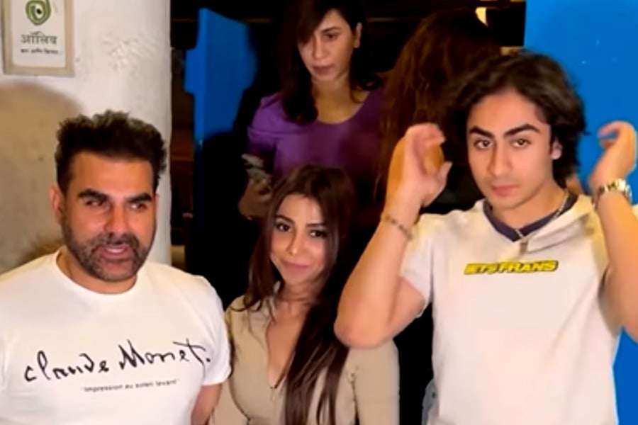 Arbaaz Khan trolled after dinner meet with Sshura Khan, Arhaan Khan | Sangbad Pratidin