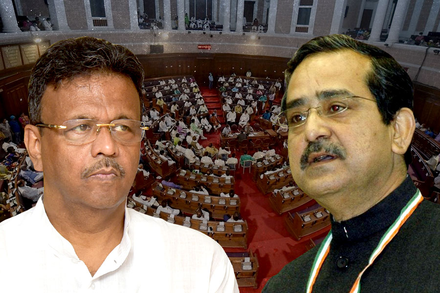 Firhad Hakim and Ashok Lahiri involved in tussle regarding way of passing bill | Sangbad Pratidin