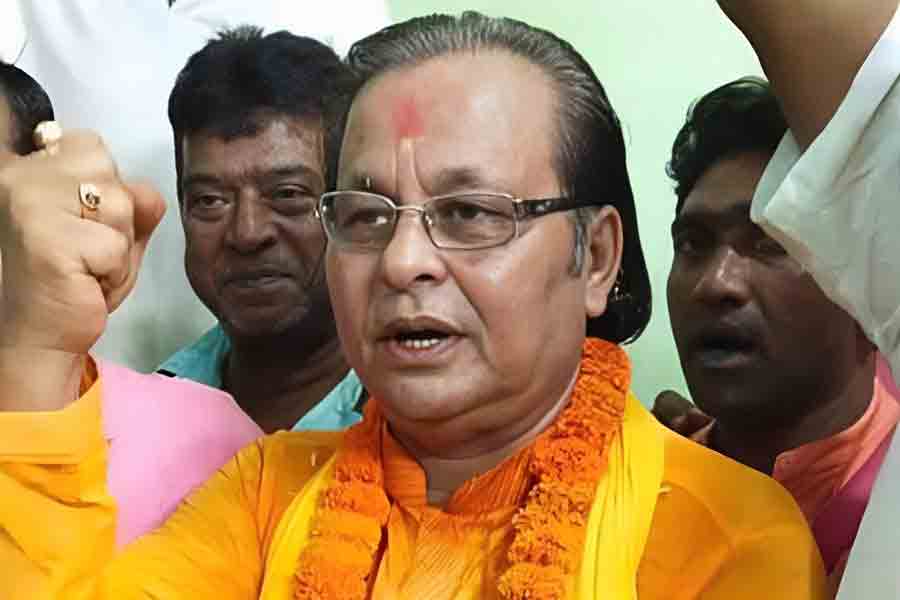 বিজেপিকে ভোট না দিলে বাতিল আধার! গেরুয়া বিধায়কের মন্তব্যে শোরগোল