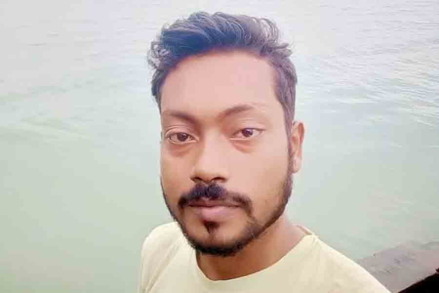 অন্যের স্ত্রীকে বিয়ের শাস্তি! বেলঘরিয়ার জঙ্গল থেকে উদ্ধার যুবকের দেহ