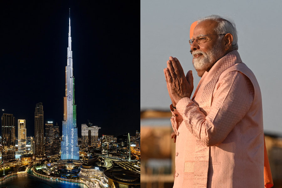Burj Khalifa Lit Up In Indian Flag Colours as honours PM Modi। Sangbad Pratidin
