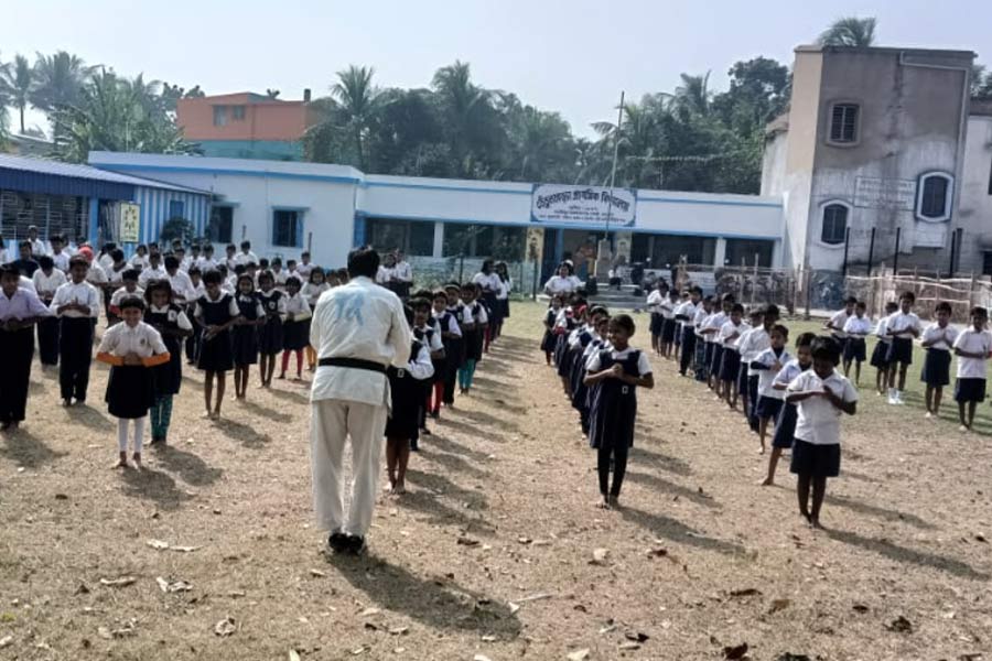Self-defence training at schools in Haldia with focus on girl children। Sangbad Pratidin