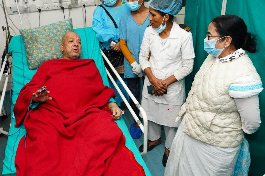 Cm Mamata Banerjee at Calcutta Medical Collage to visit | Sangbad Pratidin