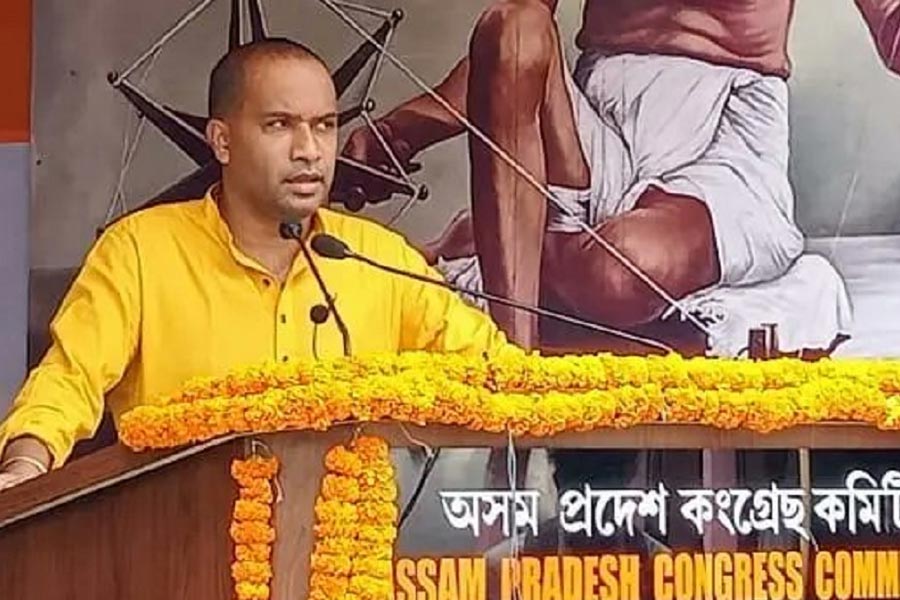 লোকসভার আগে বরাকে ভাঙন কংগ্রেসে, বিজেপিকে ‘সমর্থন’ জনপ্রিয় বাঙালি নেতার