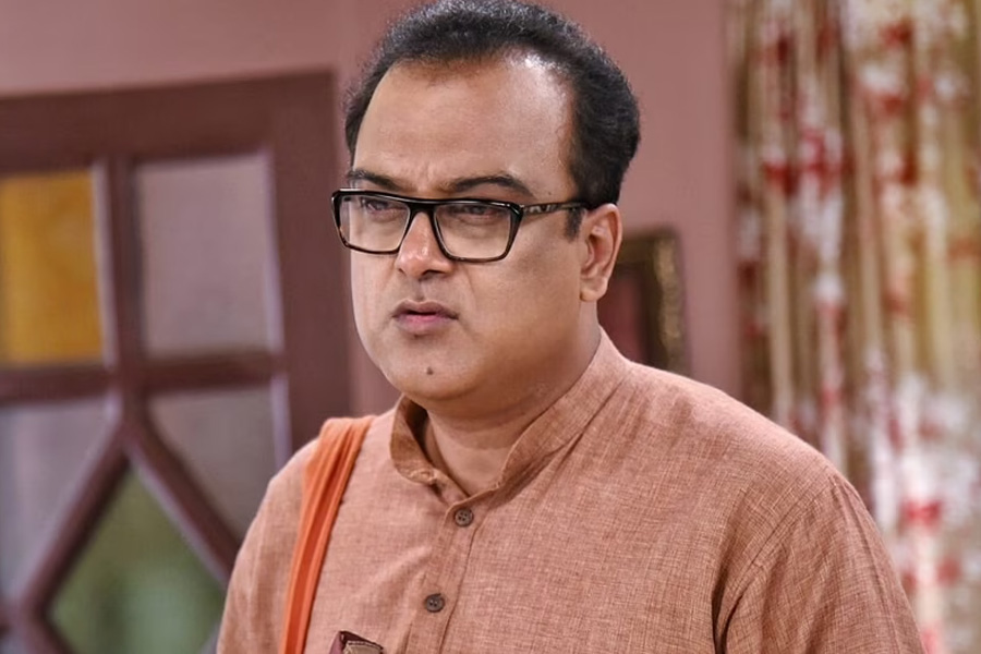 ‘চেতনা’র পেজে অশ্লীল ছবি! চাঞ্চল্যের মাঝেই মুখ খুললেন অভিনেতা সুজন