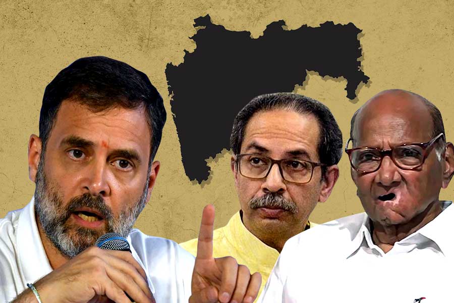 Lok Sabha 2024: Rahul Gandhi's phone call with Uddhav Thackeray amid seats row | Sangbad Pratidin