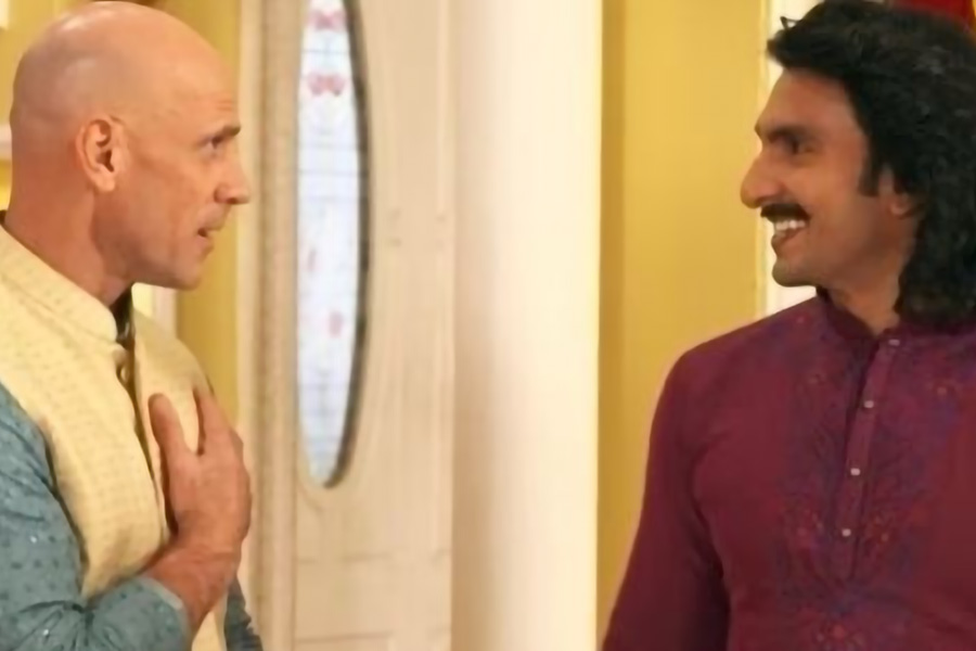 Actor Ranveer Singh and adult star Jonny Sins worked together in an advertisement for a product to solve health problems | Sangbad Pratidin