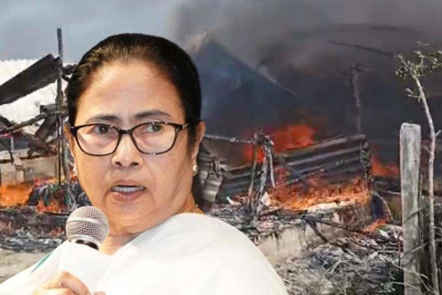 সন্দেশখালি নন্দীগ্রাম নয়! ষড়যন্ত্র তত্ত্ব উসকে ইঙ্গিতপূর্ণ বার্তা মমতার