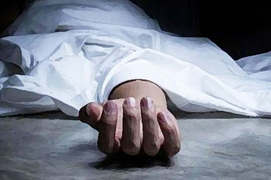 ঋণের দায়ে চরম কাণ্ড, মা ও ১২ বছরের ছেলেকে হত্যা করে আত্মঘাতী ব্যবসায়ী!