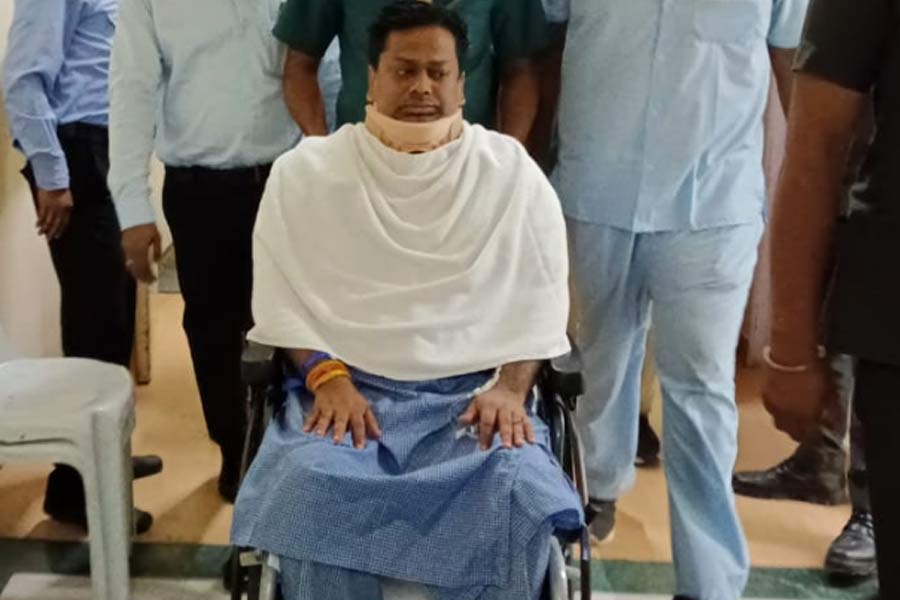 BJP leader Sukanta Majumdar releases from Kolkata's nursing home । Sangbad Pratidin