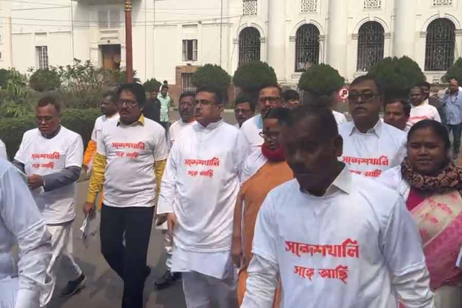 Suvendu Adhikari among 6 BJP MLAs suspended from WB assembly । Sangbad Pratidin