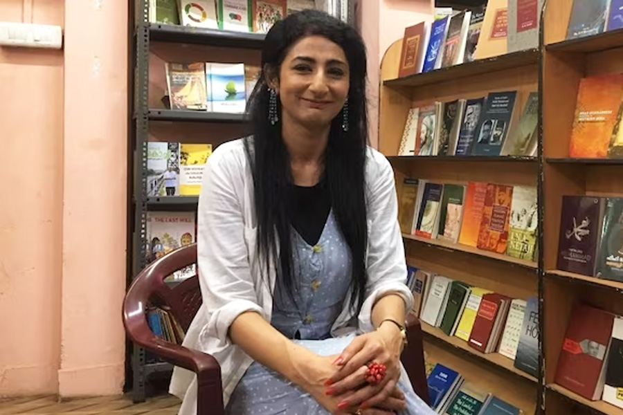 UK Author Nitasha Kaul claims denied entry into India | Sangbad Pratidin
