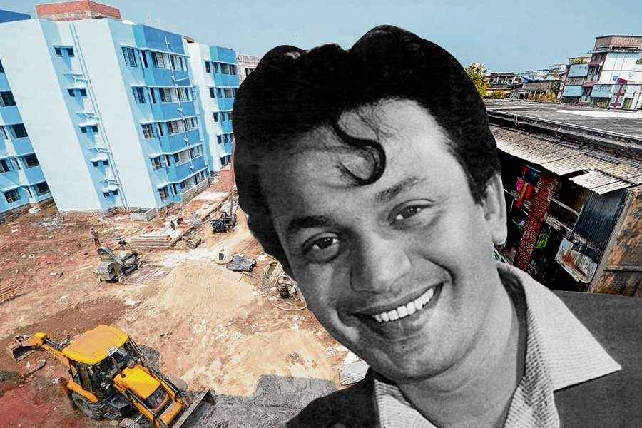 Slum area converted into multistoried building in North Calcutta reminds of the bengali film 'Sujotoran' by Uttam Kumar | Sangbad Pratidin