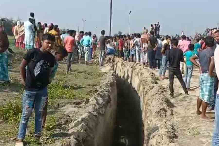 4 children died in Uttar Dinajpur after landslide | Sangbad Pratidin