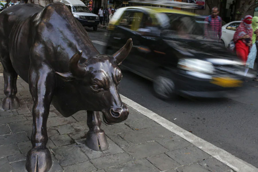 Wall Street snubs China for India in a historic markets shift। Sangbad Pratidin