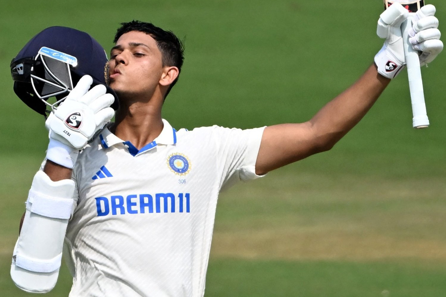 মারমুখী মেজাজে অপরাজিত ১৭৯, কাকে ধন্যবাদ জানালেন দ্বিশতরান করার স্বপ্নে বিভোর যশস্বী?