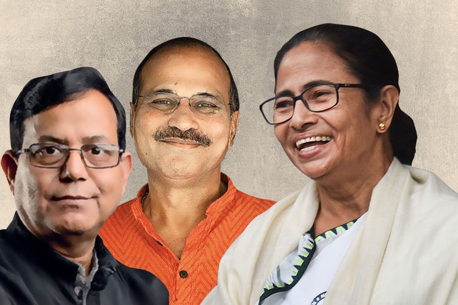 রাজ্যে বাম-কংগ্রেস ‘অভিসার’, জোট হলে লাভ কার? হাসছে তৃণমূল