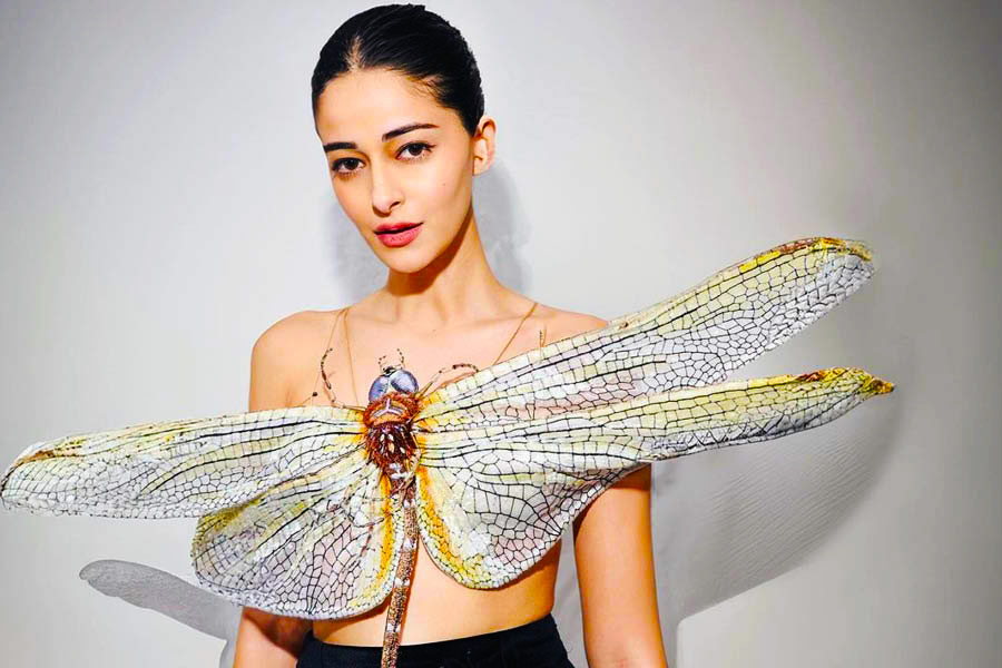 Ananya Panday trolled for her Paris Haute Couture dress | Sangbad Pratidin