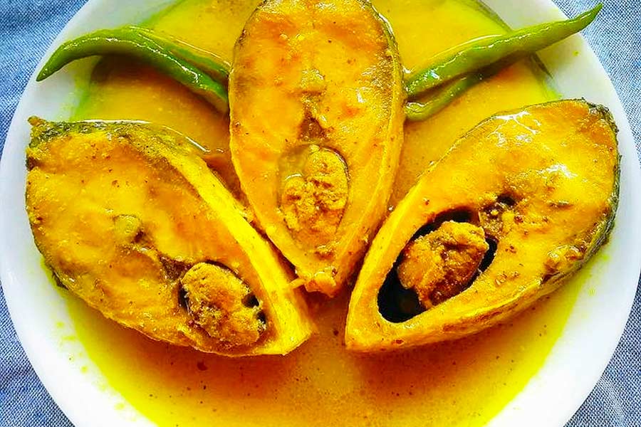 Saraswati Puja 2024: Easy Hilsha Fish New Recipe | Sangbad Pratidin