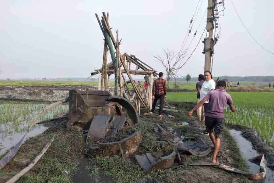IAF mistakenly drops bomb at paddy field in Jhargram | Sangbad Pratidin