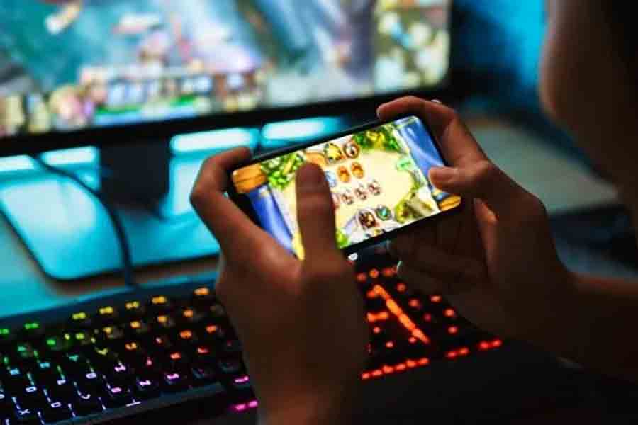 Youth attempts to kill himself After Losing Online Games | Sangbad Pratidin