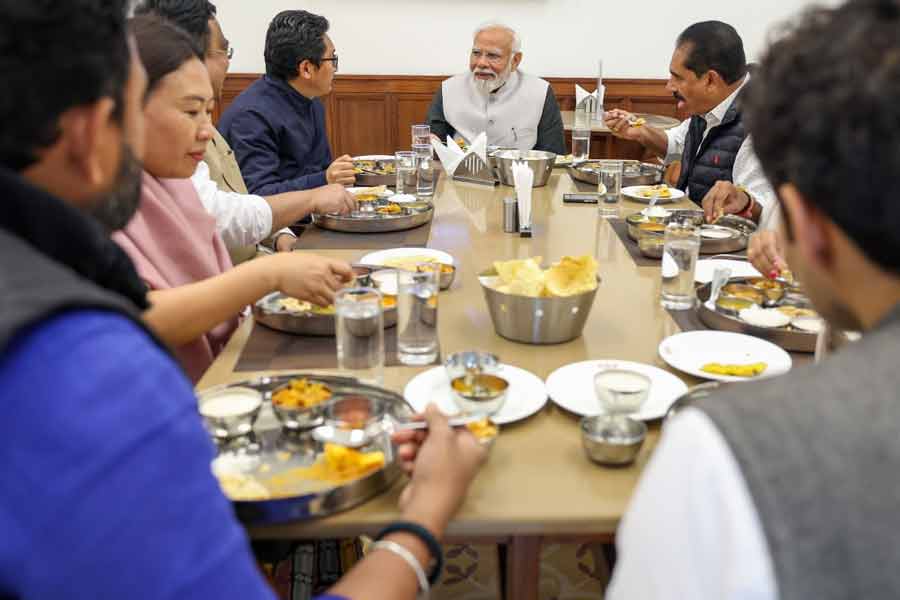 PM Narendra Modi's Banter With MPs At Parliament Canteen। Sangbad Pratidin