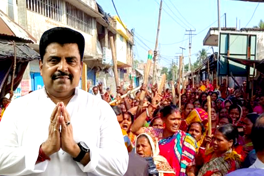 ‘গায়ের রঙেই আদিবাসী চেনা যায়’, সন্দেশখালি নিয়ে তৃণমূল বিধায়কের মন্তব্যে বিতর্ক, FIR চান শুভেন্দু