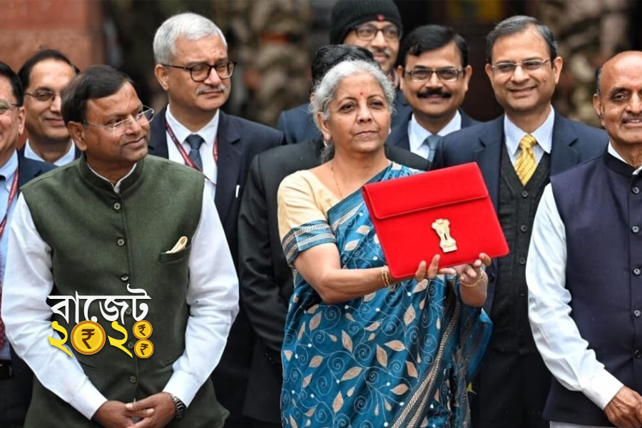বদলাচ্ছে জনবিন্যাস, বাড়ছে জনসংখ্যা! নির্মলার বাজেট ভাষণে ‘সংঘি অ্যাজেন্ডা’ দেখছে বিরোধীরা