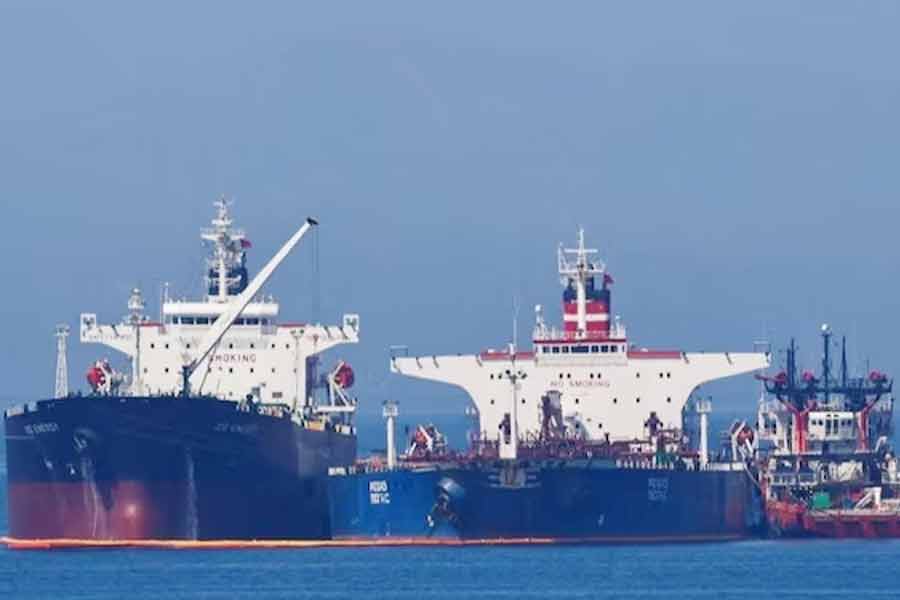 India-bound oil tanker hit by missile in Red Sea। Sangbad Pratidin