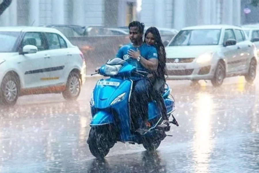 আগামী ৪৮ ঘণ্টায় প্রবল দুর্যোগের আশঙ্কা ১০ জেলায়, ভিজবে তিলোত্তমা?