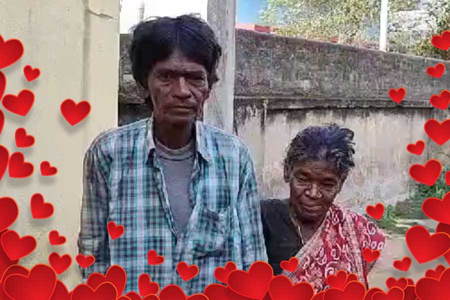 Purulia Love Story: Woman spends her life with Rickshaw puller without marrying him | Sangbad Pratidin
