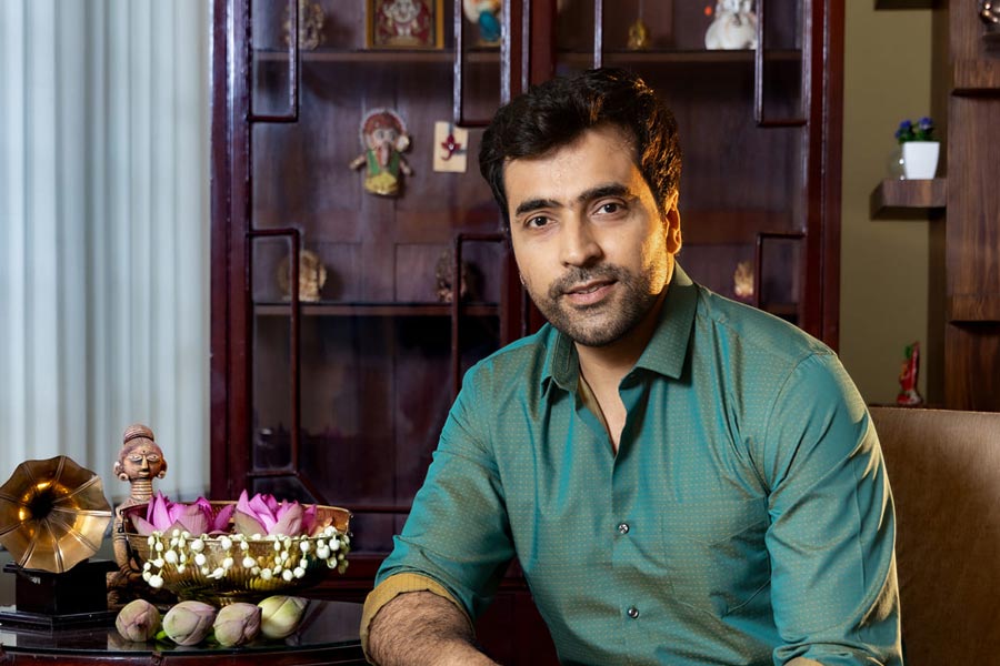 See the picture of Abir Chatterjee's Daughter
