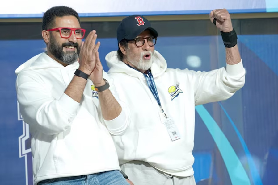 ‘সব মিথ্যে’, হাসপাতালে ভর্তির গুজব ওড়ালেন বিগ বি