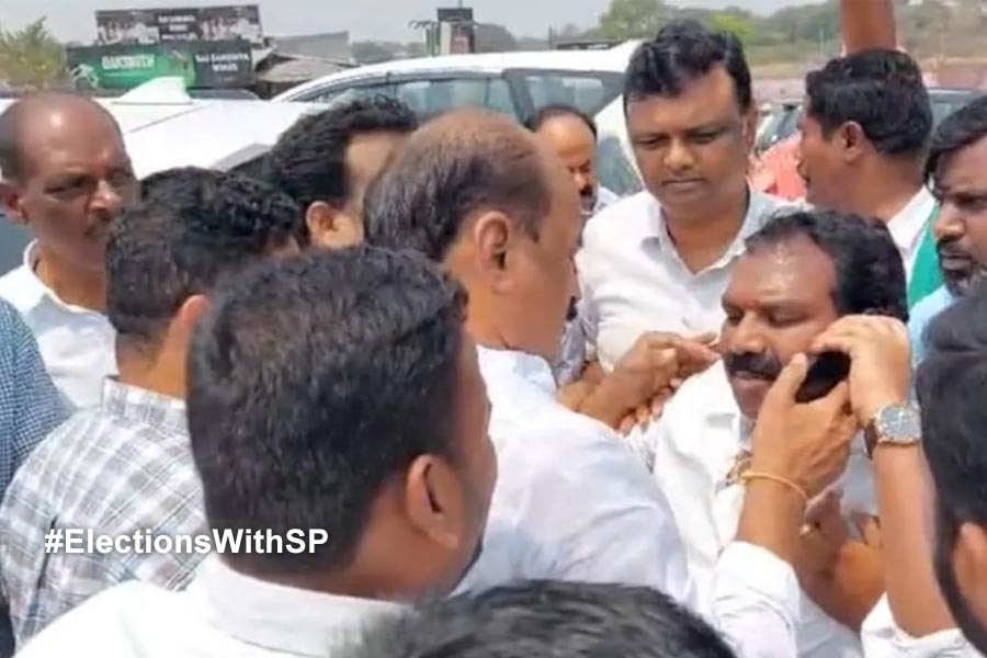 Lok Sabha 2024: Leaders of the BJP and the BRS in Telangana today fought over a former MLA