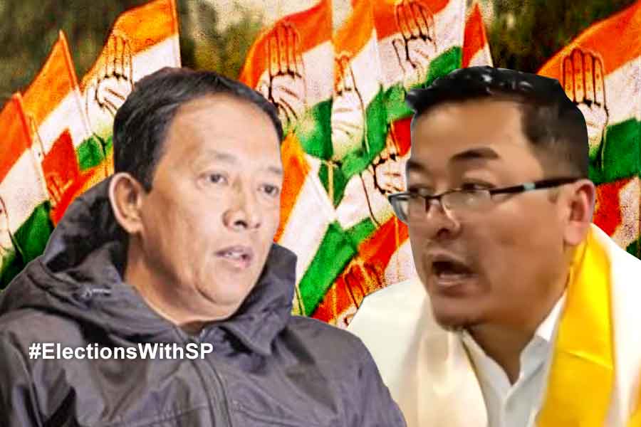 অজয় এডওয়ার্ড নাকি বিনয় তামাং? টানাপোড়েনের মধ্যেই দার্জিলিংয়ে প্রার্থী ঘোষণা কংগ্রেসের