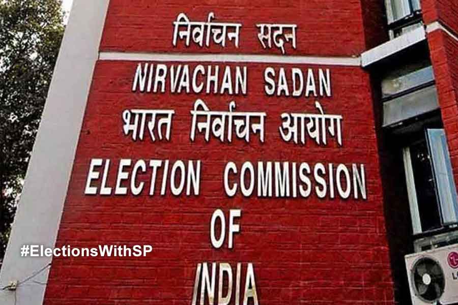 Election Commission orders parties not to collect personal information from voters