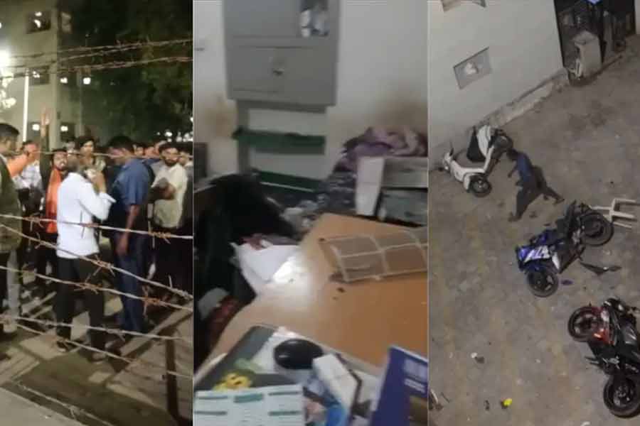 হস্টেলে নমাজ পড়ার সময় বিদেশি পড়ুয়াদের উপরে হামলা, ভাঙচুর! চাঞ্চল্য গুজরাটে