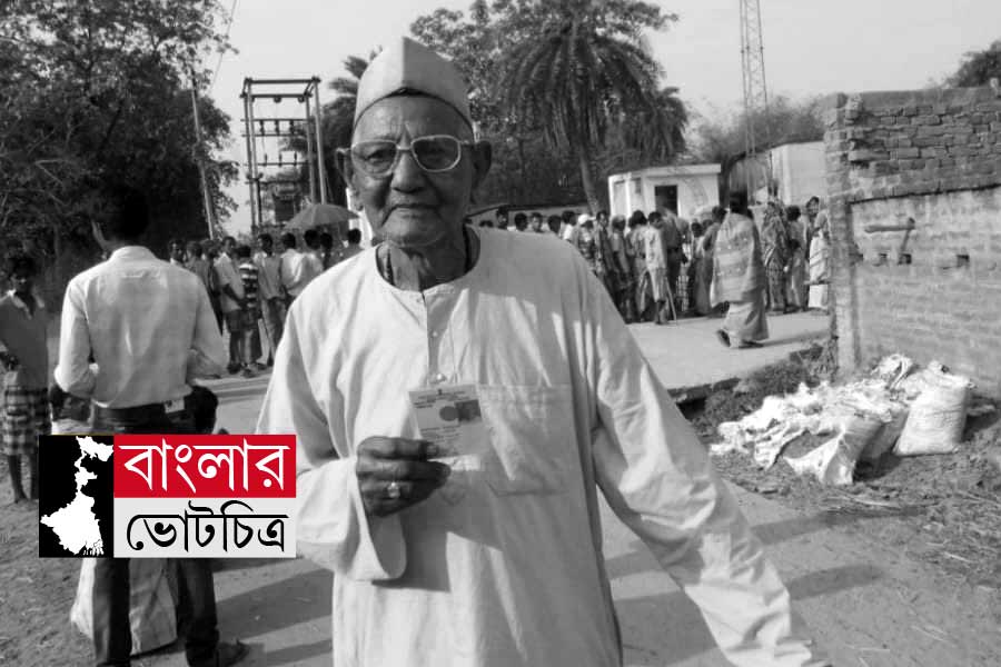 চিরঘুমে রাজ্যের প্রবীণতম ভোটার, এবার আর দেওয়া হল না লোকসভা ভোট