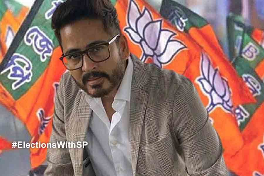Doctorate degree of BJP candidate Hiran Chatterjee is fake, claims RTI report, TMC accuses to remove the degree from his posters