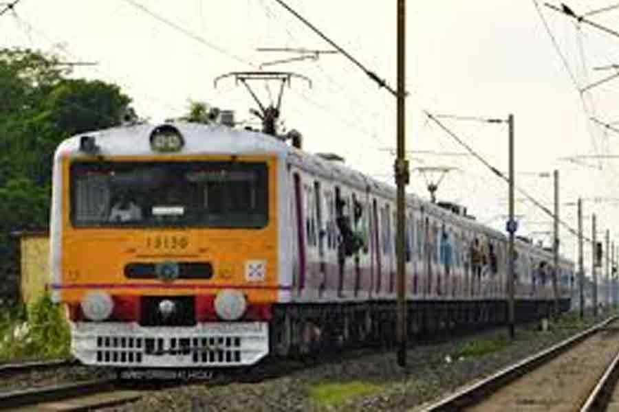 Train Service interrupted on Howrah Bandel Main line on wednesday