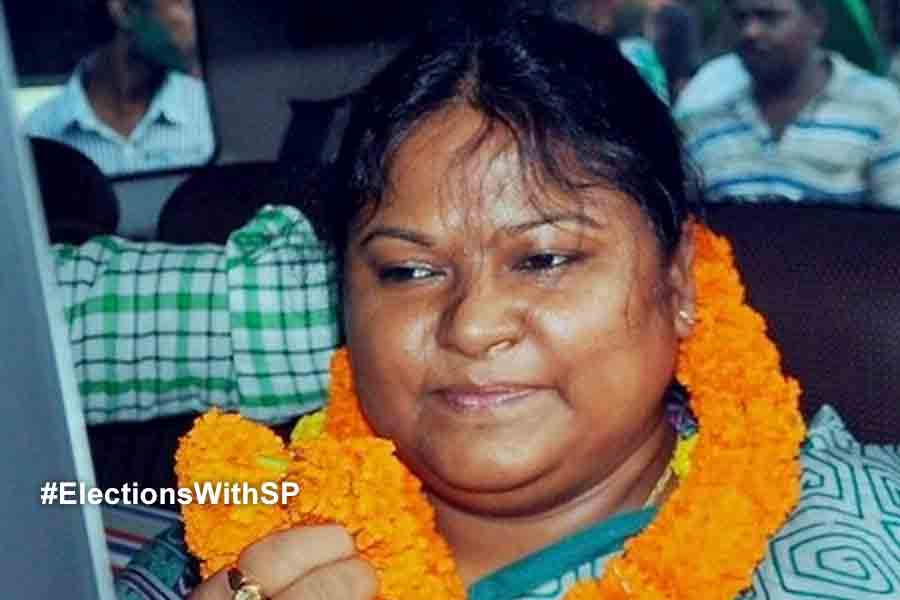 Hemant Soren's sister-in-law joins BJP after quitting JMM
